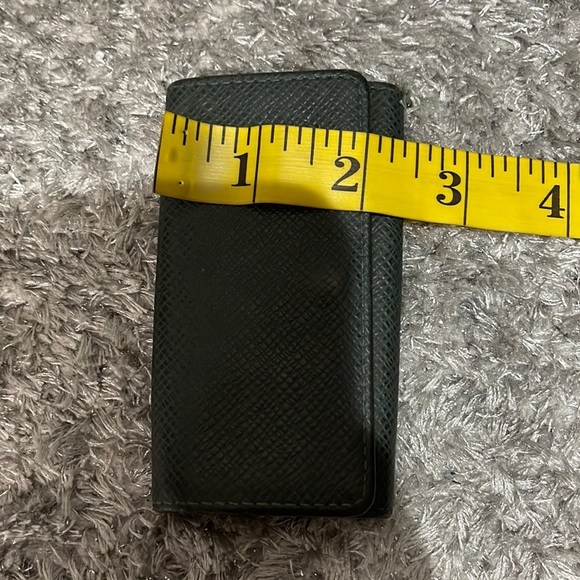 Louis Vuitton Key holder Key case Taiga Green Woman unisex Authentic - Picture 13 of 15